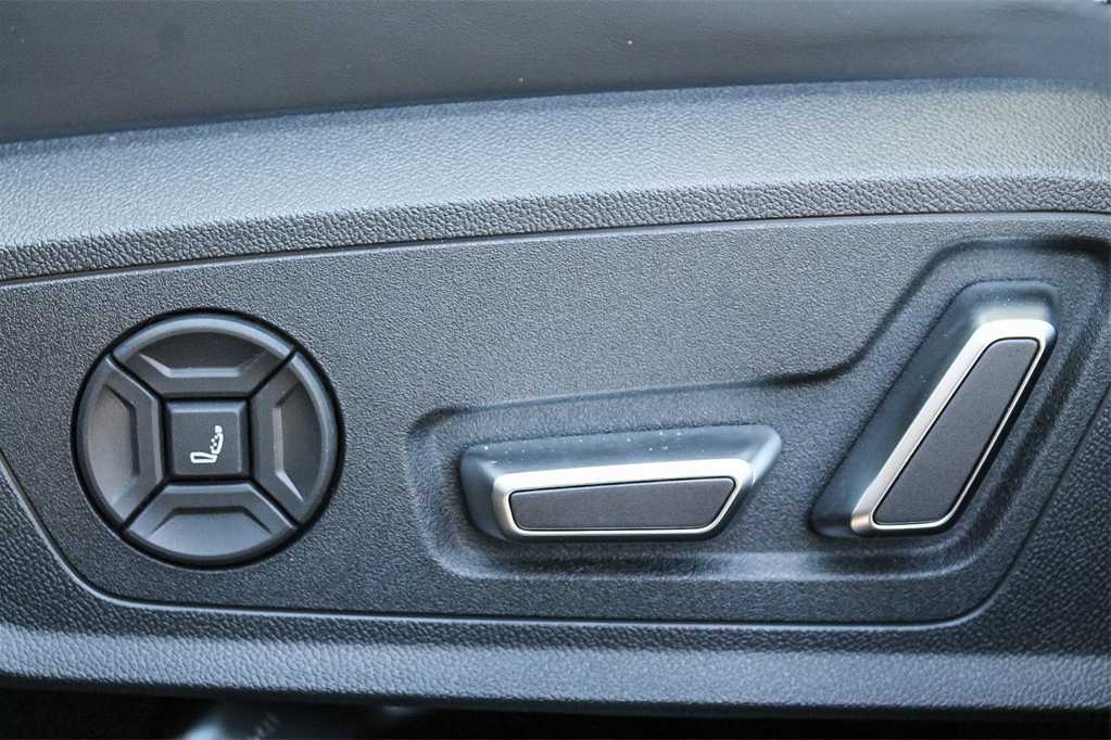 Thumbnail: 2025 Audi S5 - 24