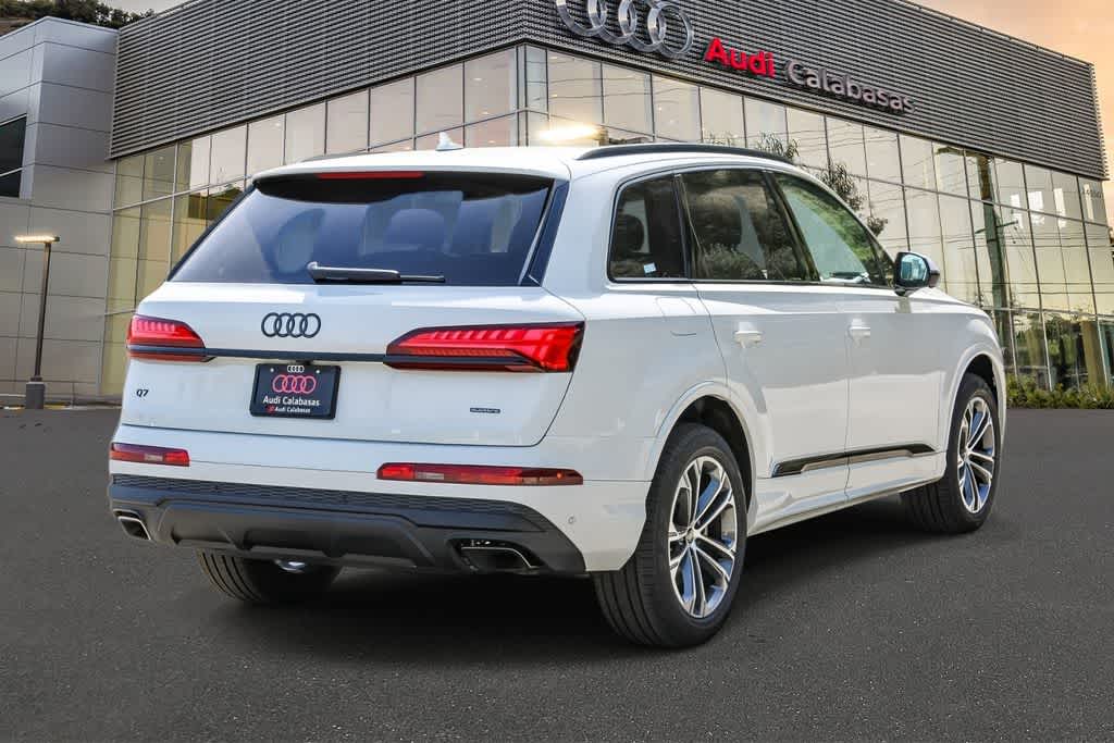 Thumbnail: 2026 Audi Q7 - 4