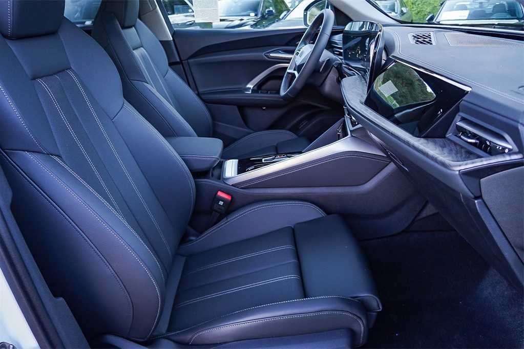 Thumbnail: 2025 Audi Q5 - 19