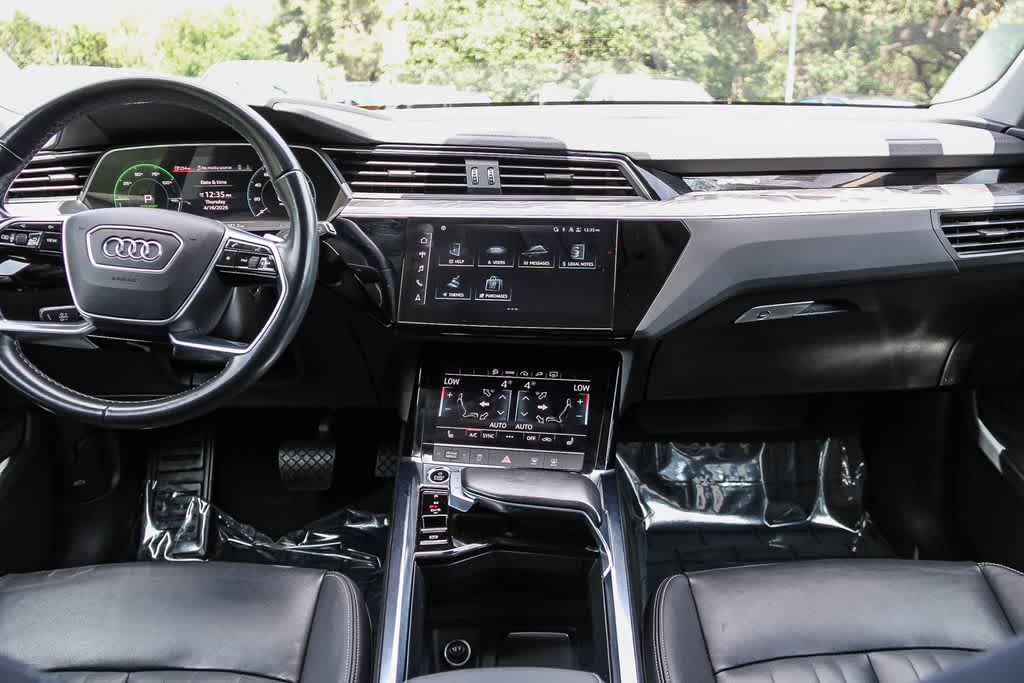 Thumbnail: 2024 Audi Q8 e-tron - 13