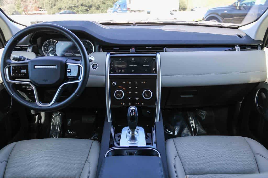 Thumbnail: 2021 Land Rover Discovery Sport - 13
