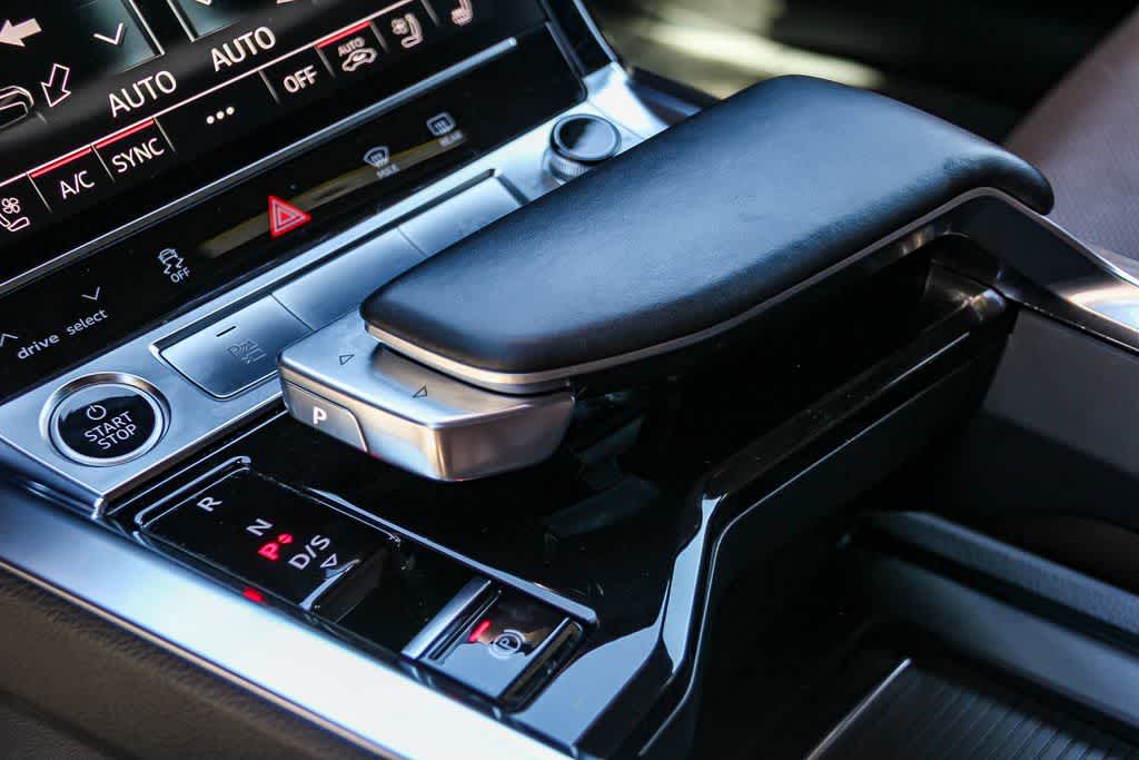 Thumbnail: 2024 Audi Q8 e-tron - 18