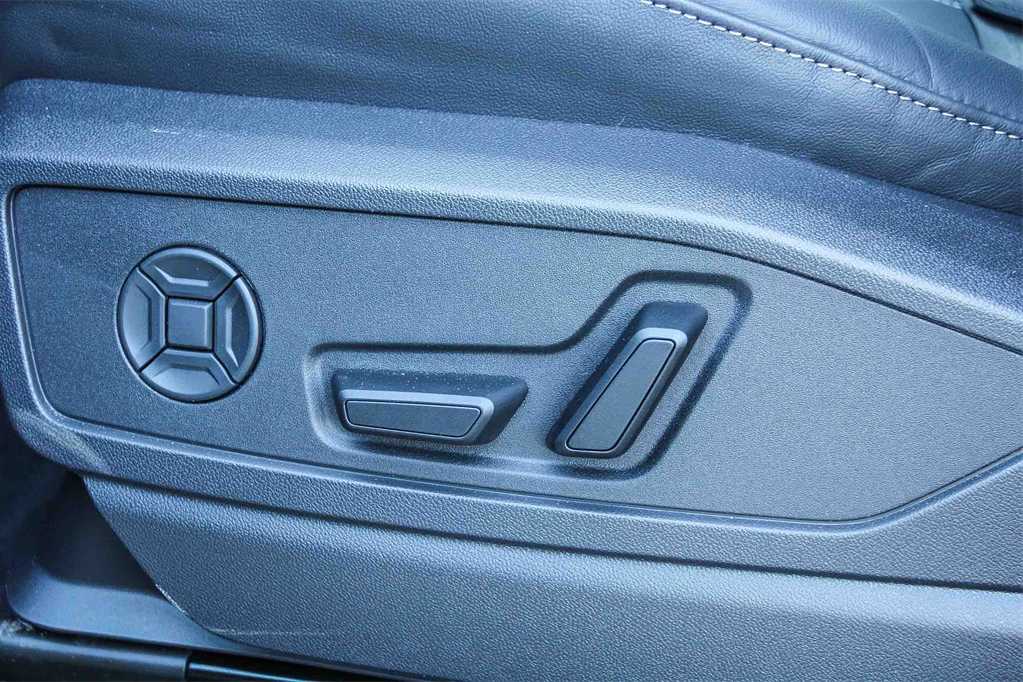 Thumbnail: 2025 Audi Q5 - 21