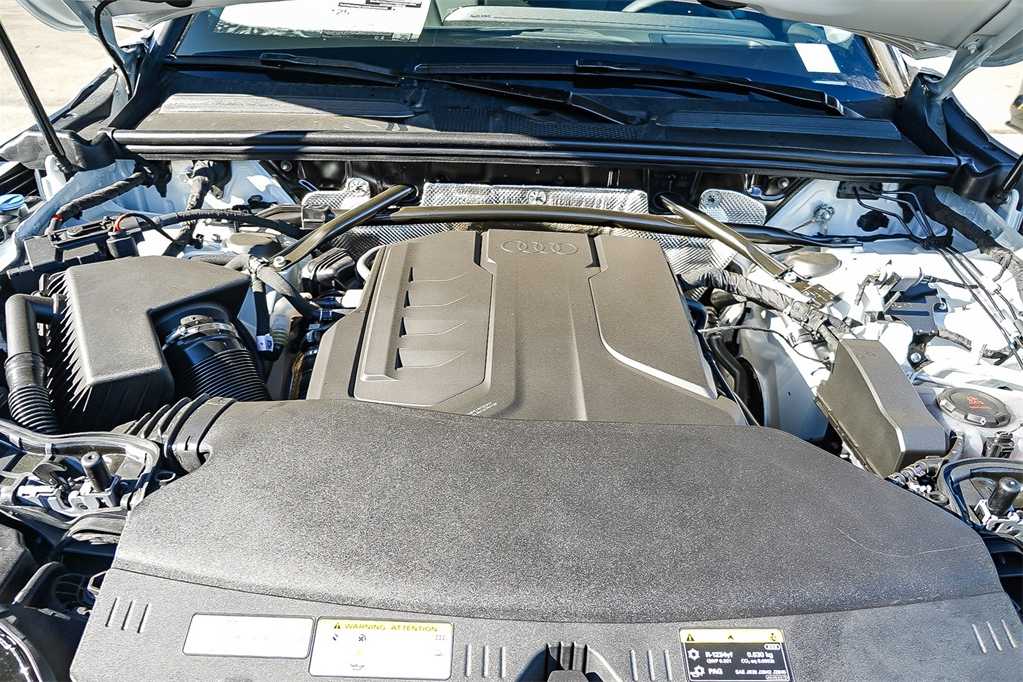 Thumbnail: 2025 Audi Q5 - 30