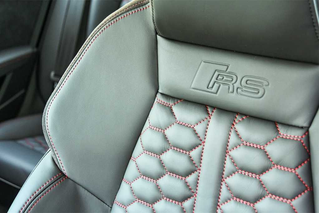 Thumbnail: 2025 Audi SQ5 - 25