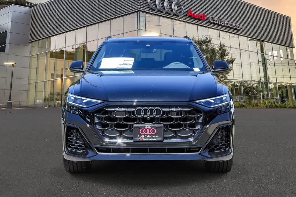 Thumbnail: 2026 Audi Q8 - 6