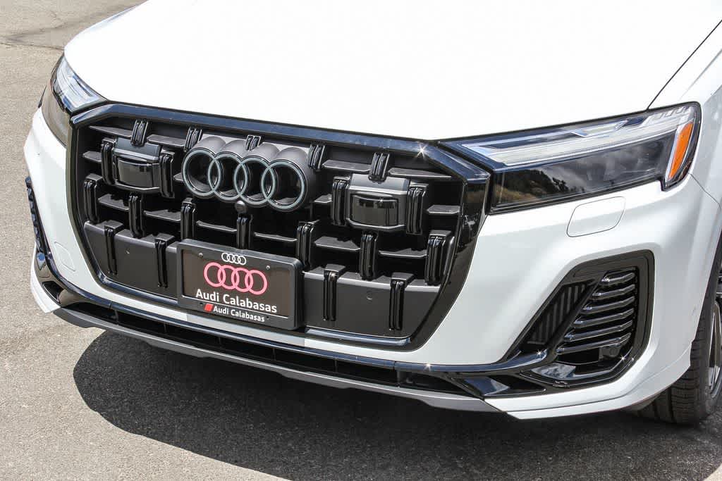 Thumbnail: 2026 Audi Q7 - 8