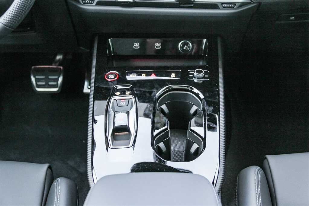 Thumbnail: 2025 Audi S5 - 14