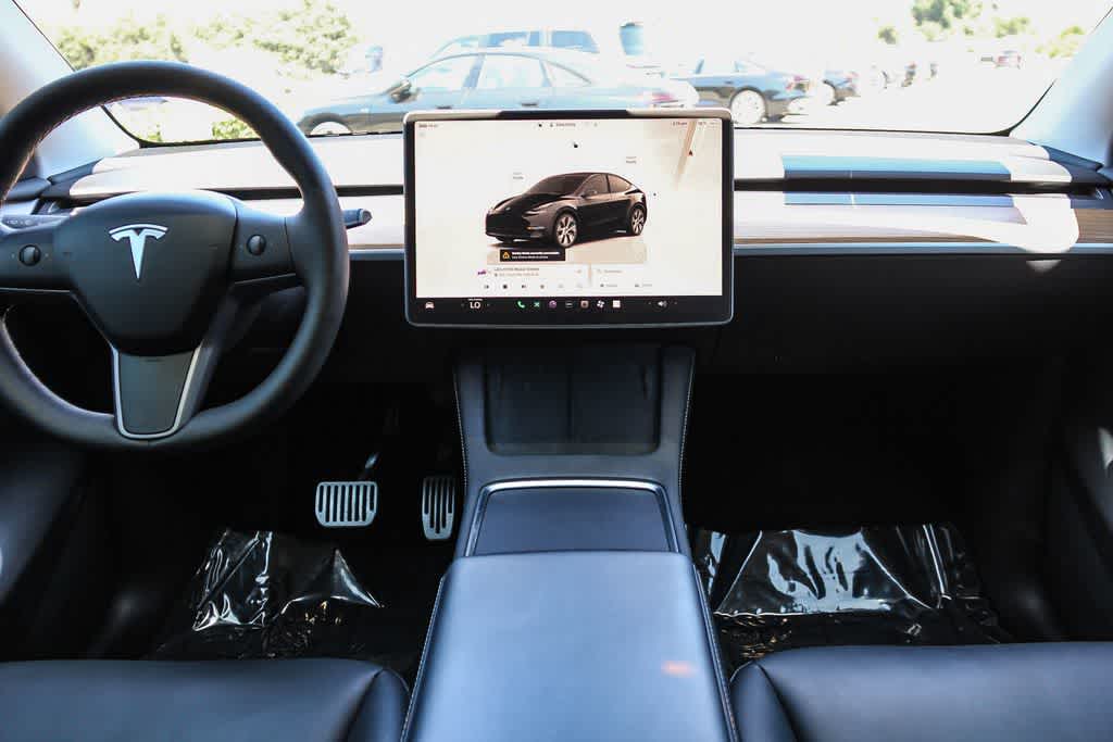 Thumbnail: 2023 Tesla Model Y - 12