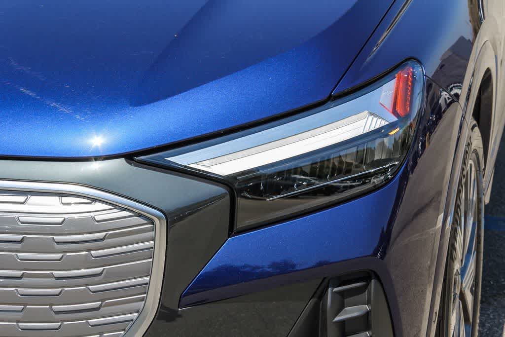 Thumbnail: 2023 Audi Q4 e-tron - 7