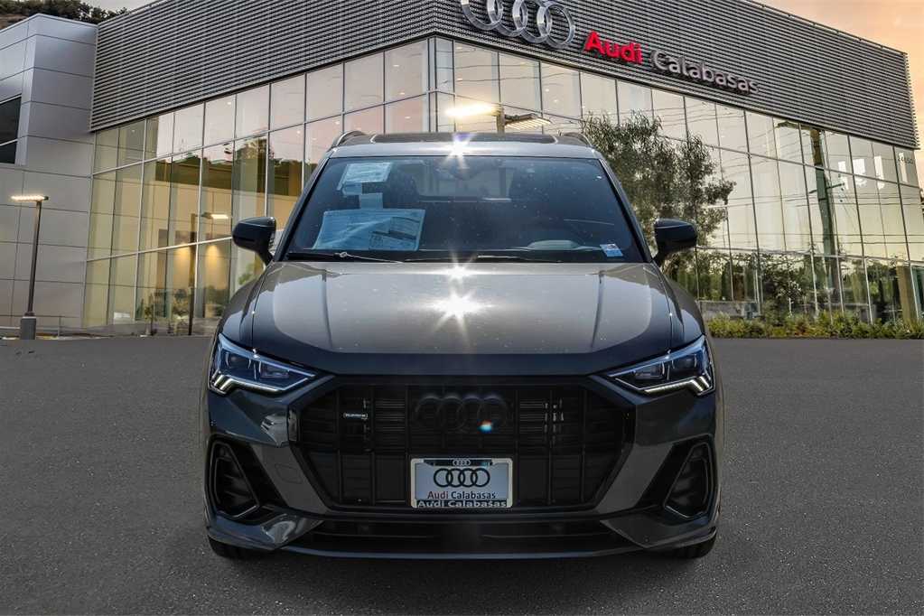 Thumbnail: 2025 Audi Q3 - 6