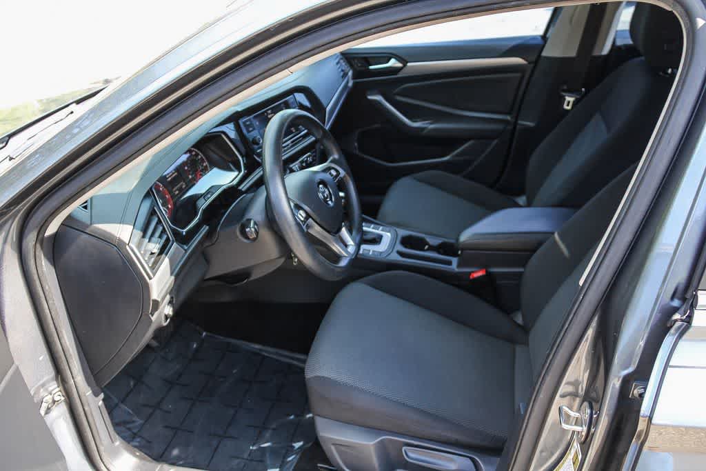 Thumbnail: 2020 Volkswagen Jetta - 18