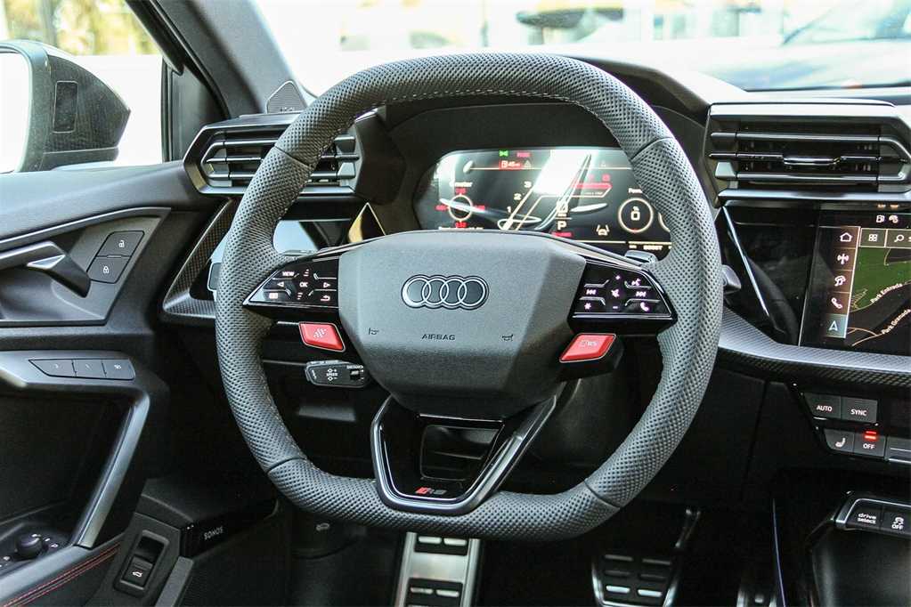 Thumbnail: 2025 Audi SQ5 - 16