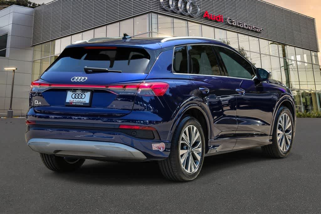 Thumbnail: 2023 Audi Q4 e-tron - 4