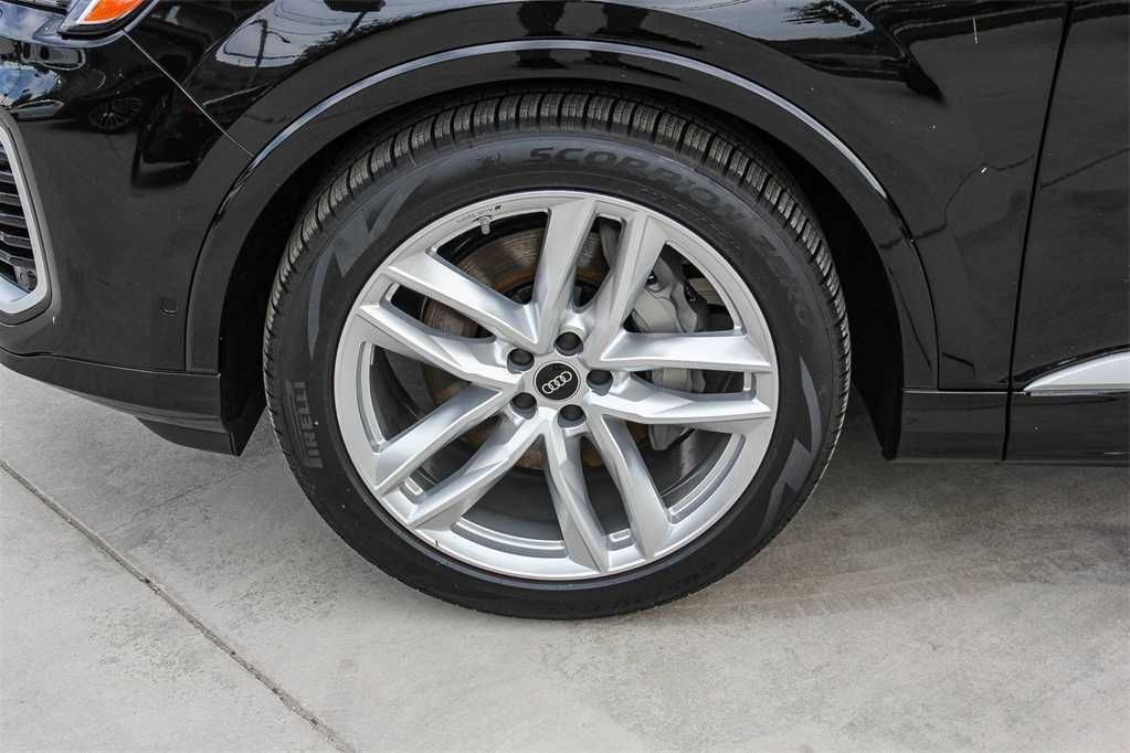 Thumbnail: 2025 Audi Q7 - 9