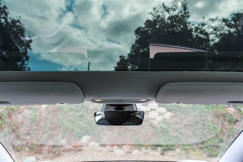 Thumbnail: 2018 Tesla Model 3 - 12