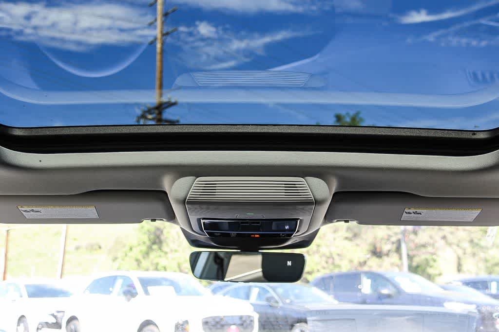 Thumbnail: 2026 Audi Q3 - 12