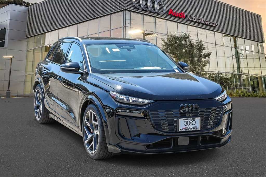 Thumbnail: 2025 Audi SQ6 e-tron - 3