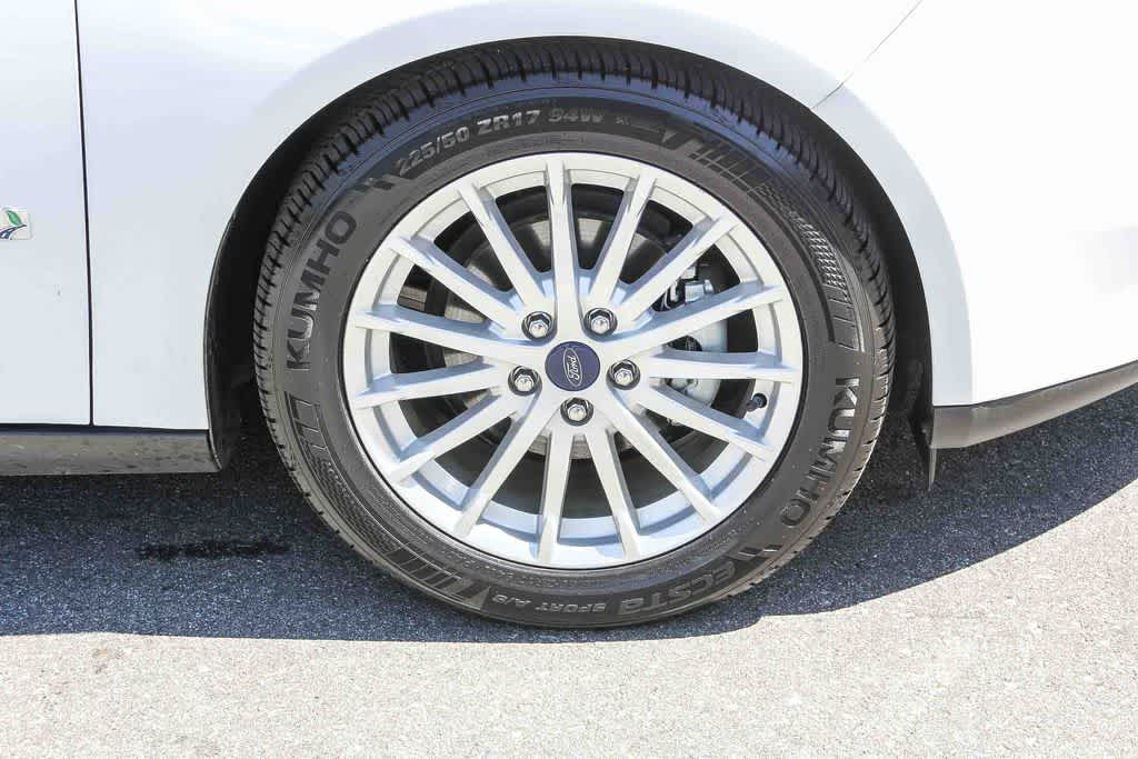 Thumbnail: 2017 Ford Focus - 9