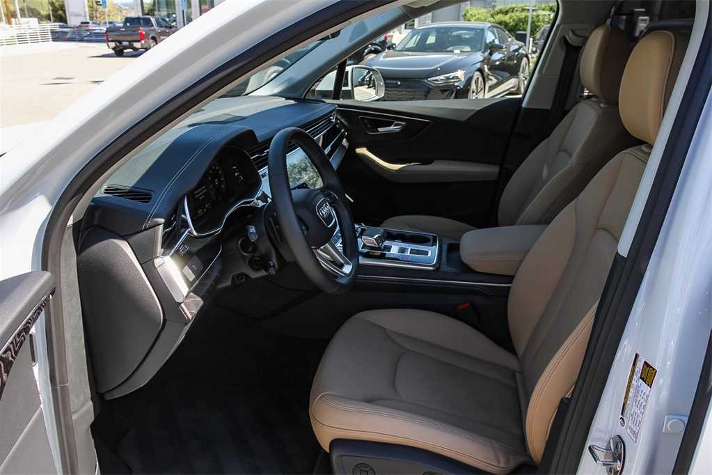 Thumbnail: 2025 Audi Q7 - 19