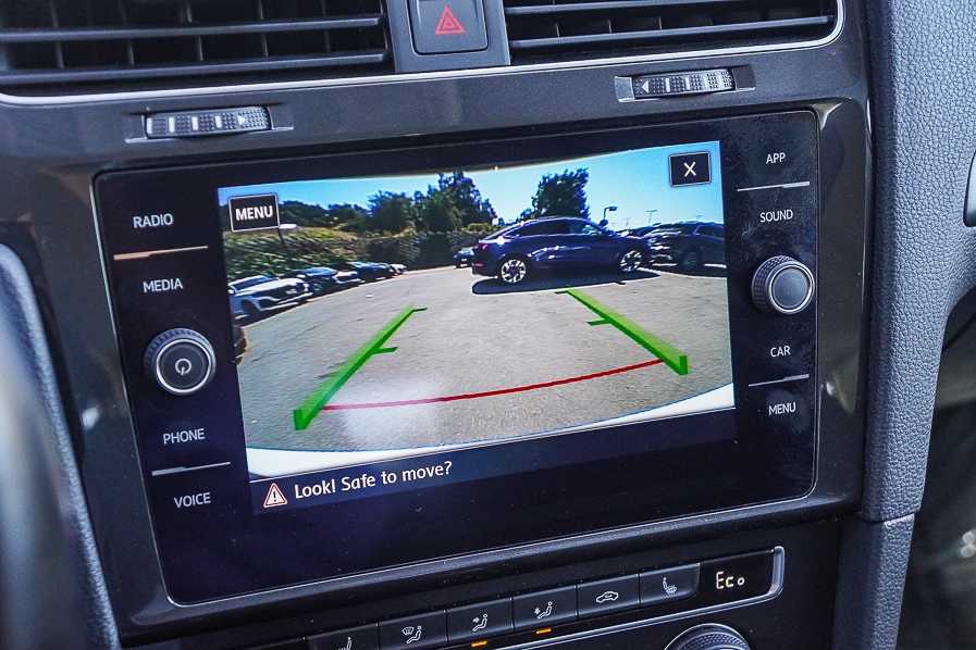Thumbnail: 2019 Volkswagen e-Golf - 24