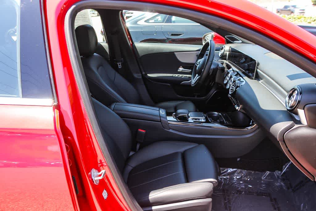 Thumbnail: 2020 Mercedes-Benz A-Class - 18