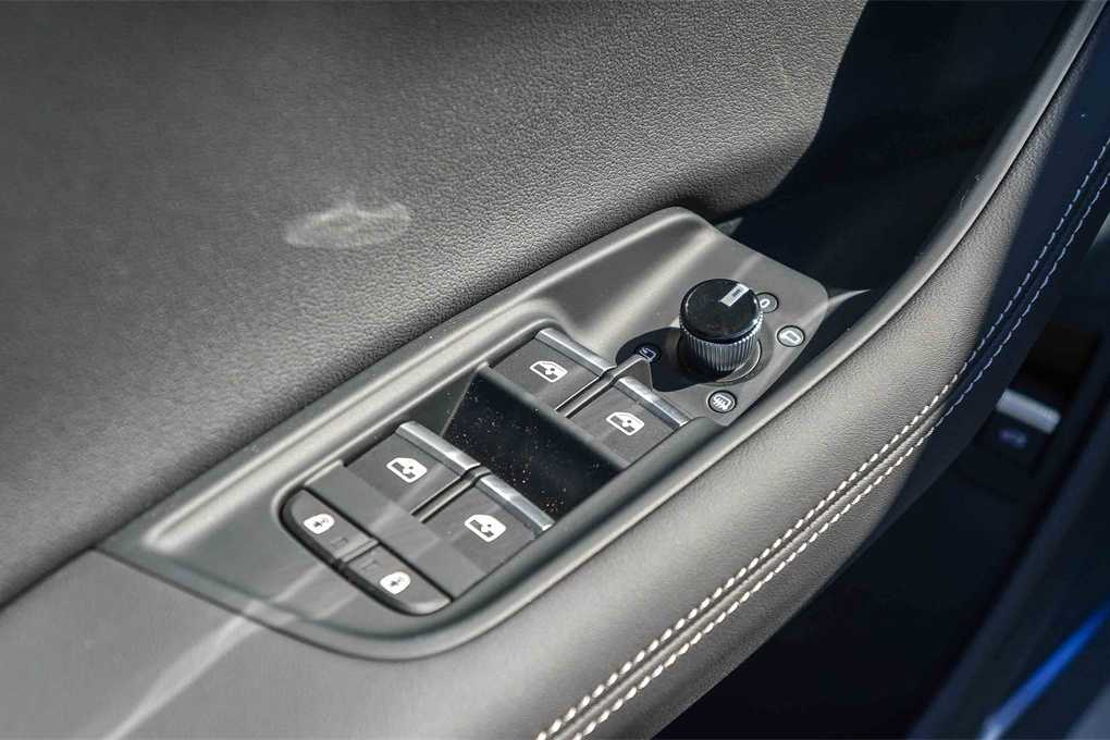 Thumbnail: 2025 Audi Q8 - 23