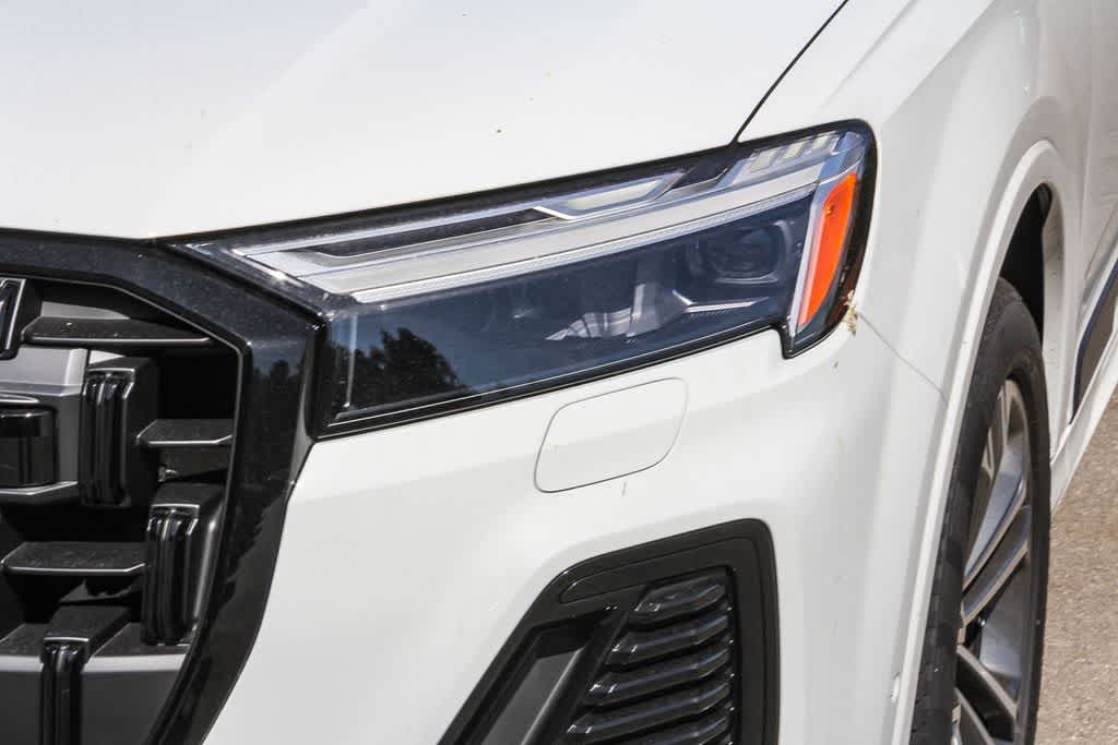 Thumbnail: 2026 Audi Q7 - 7