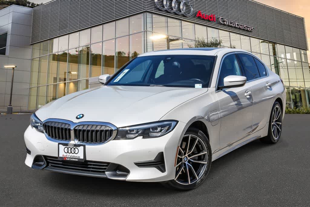 Thumbnail: 2021 BMW 3 Series - 1