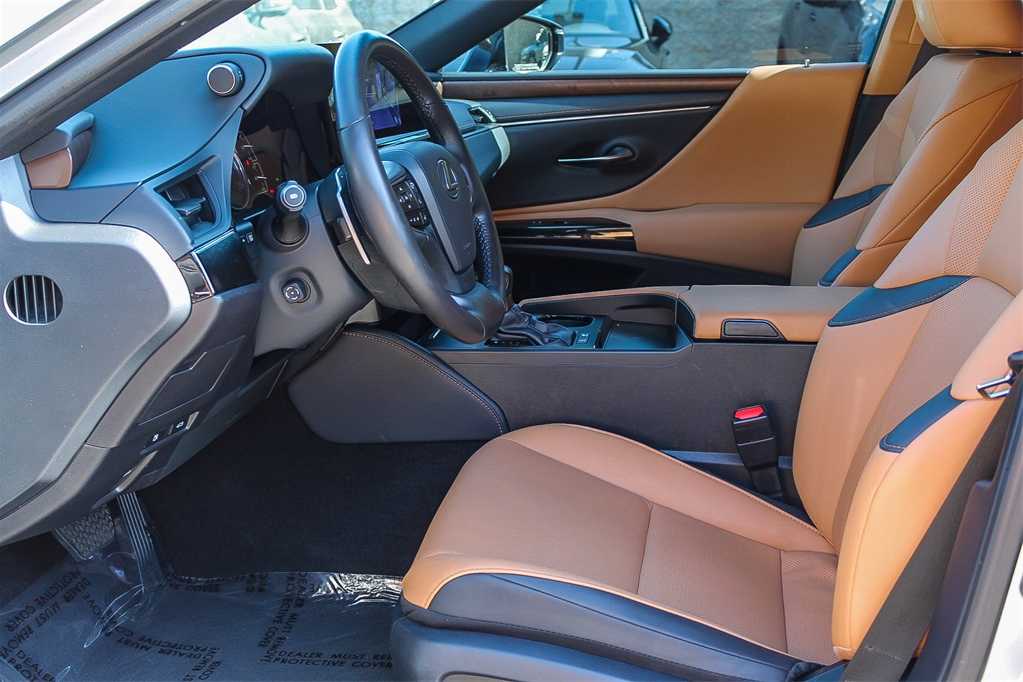 Thumbnail: 2024 Lexus ES - 20