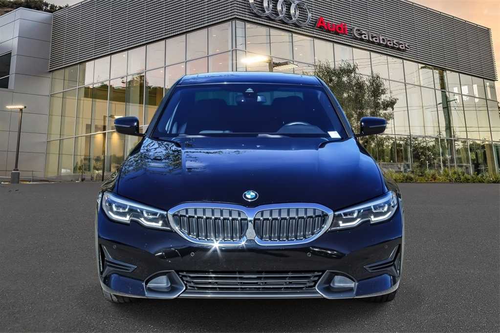 Thumbnail: 2022 BMW 3 Series - 6