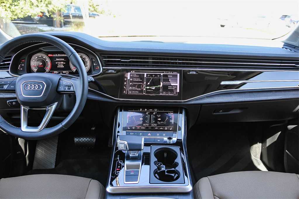 Thumbnail: 2025 Audi Q7 - 13