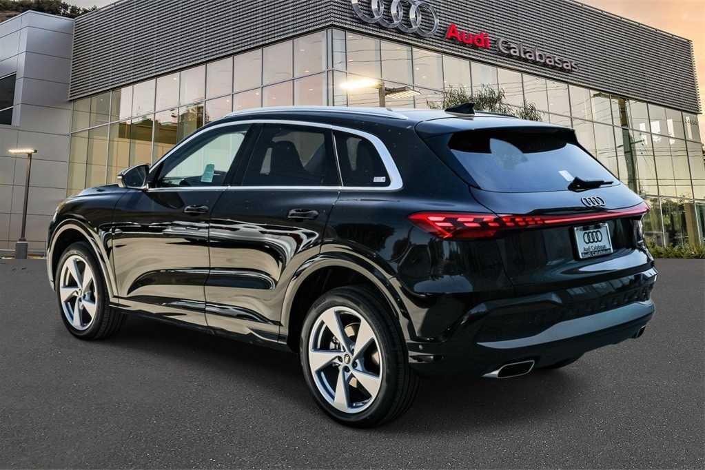 Thumbnail: 2025 Audi Q5 - 2