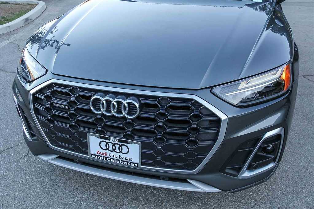 Thumbnail: 2022 Audi Q5 - 8