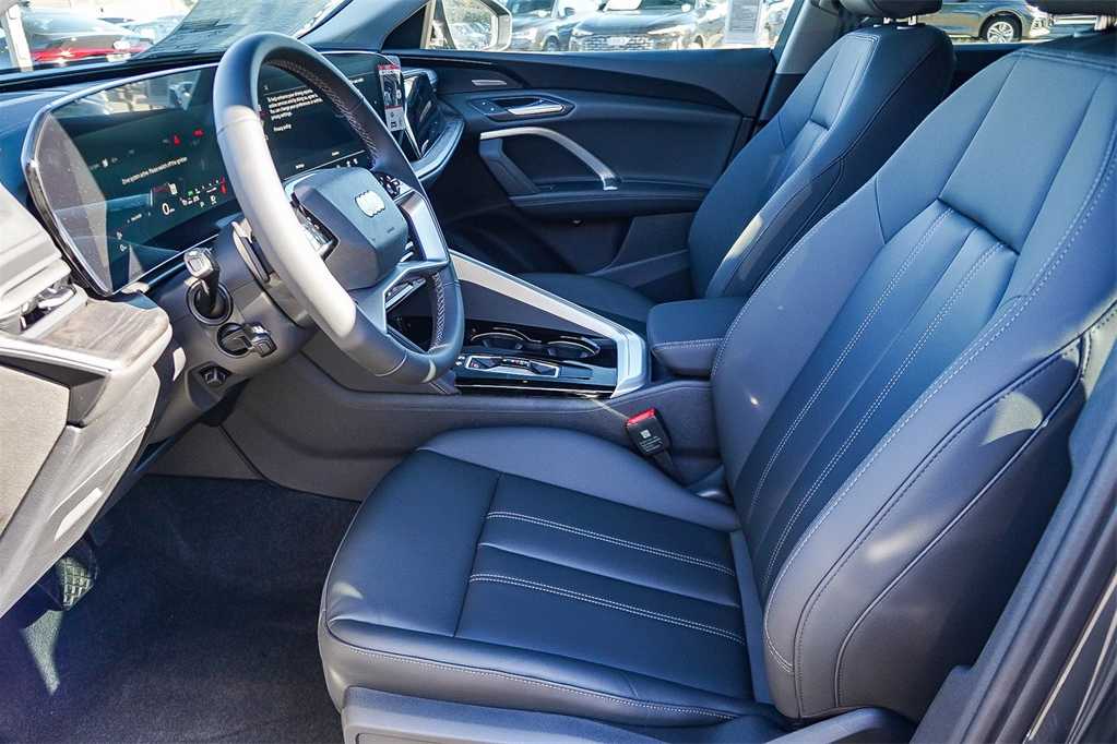 Thumbnail: 2025 Audi Q5 - 20