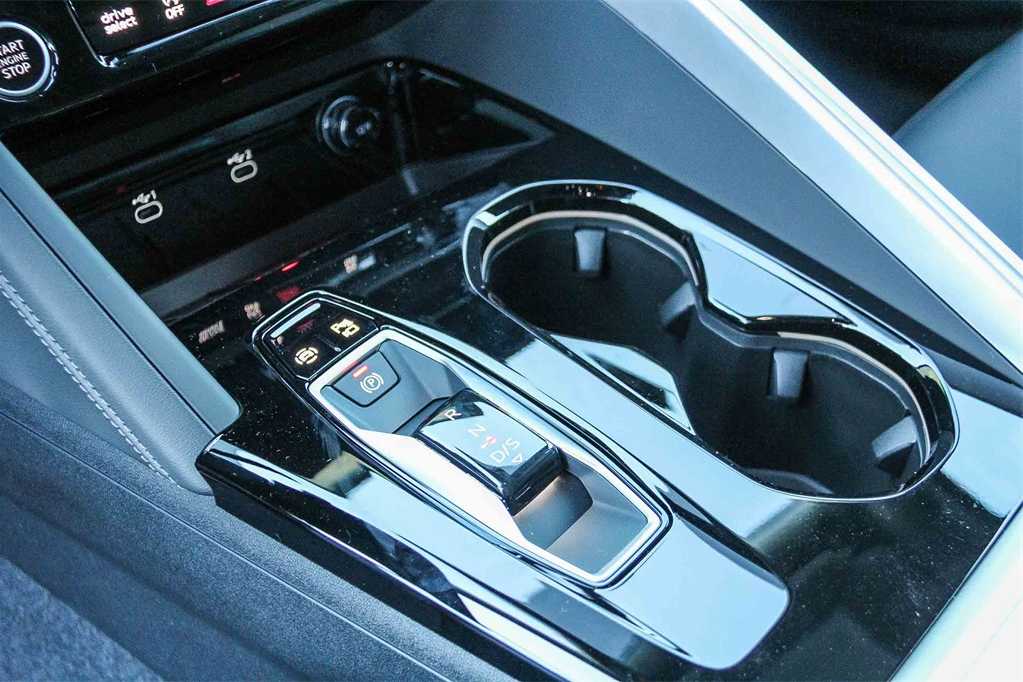 Thumbnail: 2025 Audi Q5 - 20