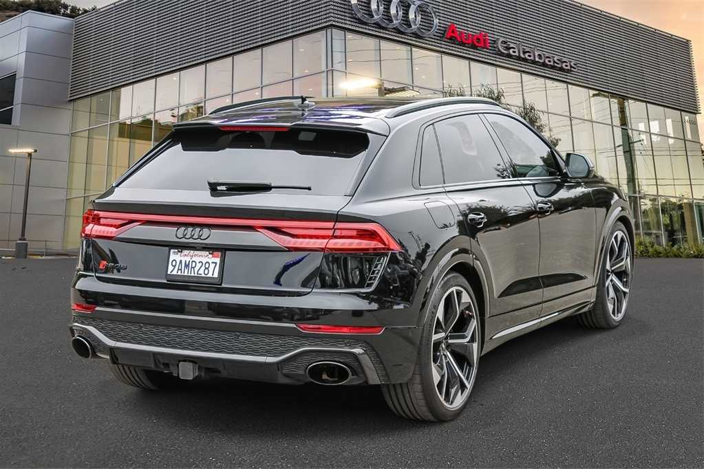 Thumbnail: 2022 Audi RS Q8 - 4