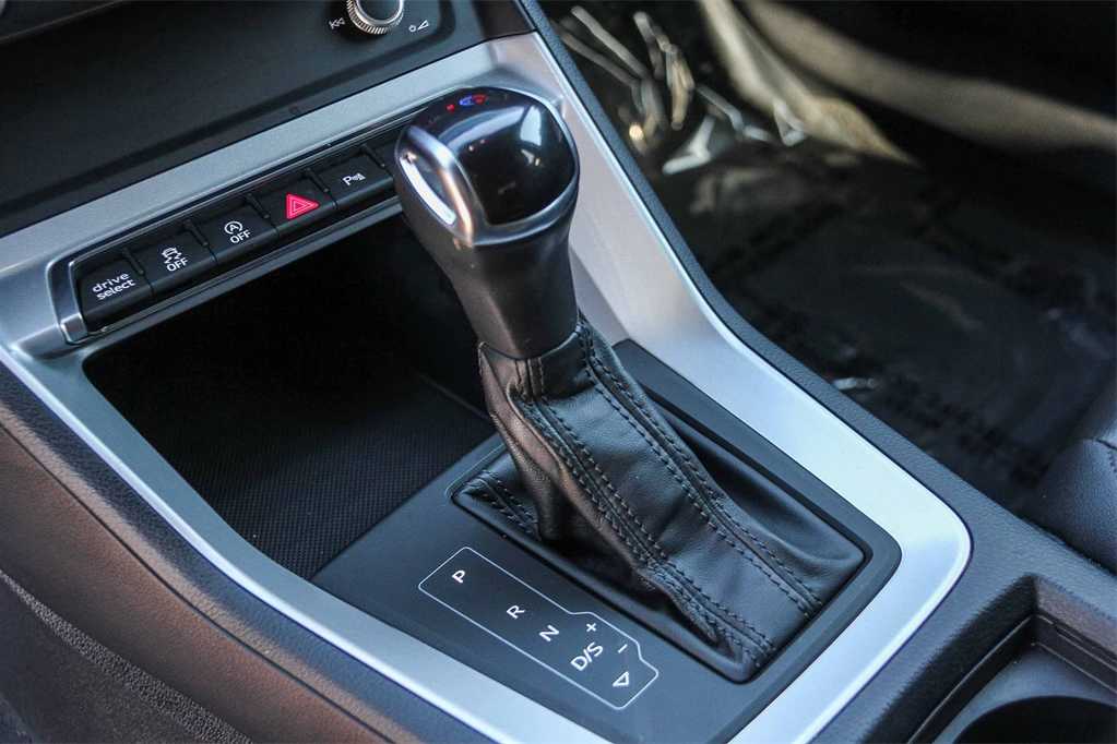 Thumbnail: 2022 Audi Q3 - 20