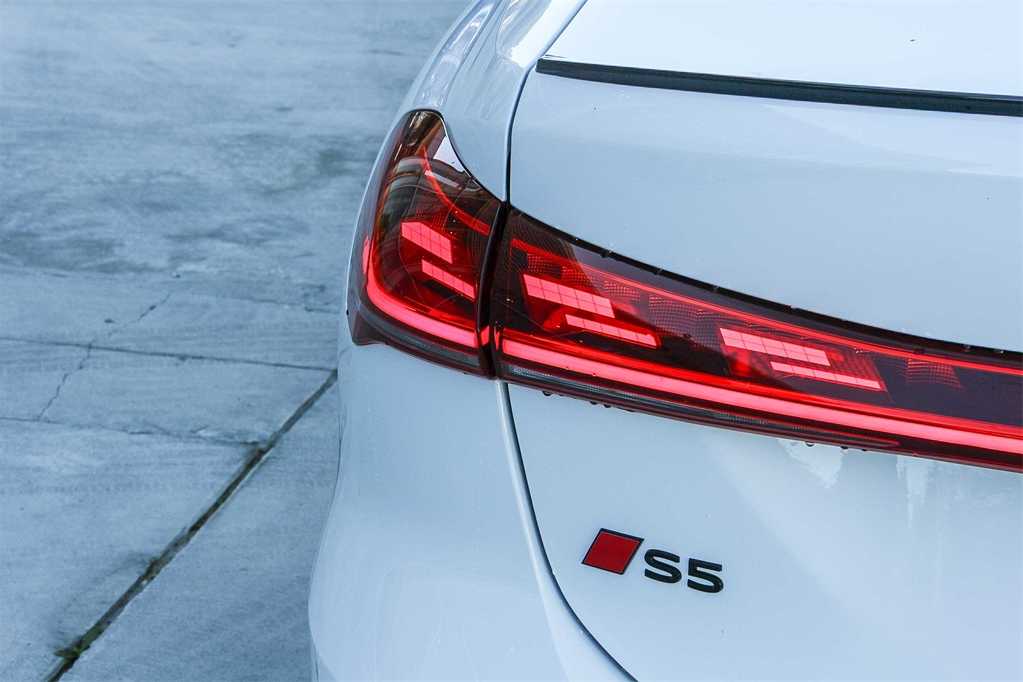 Thumbnail: 2025 Audi S5 - 11