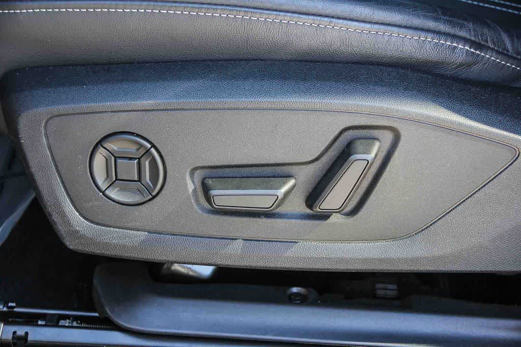 Thumbnail: 2023 Audi Q4 e-tron - 21