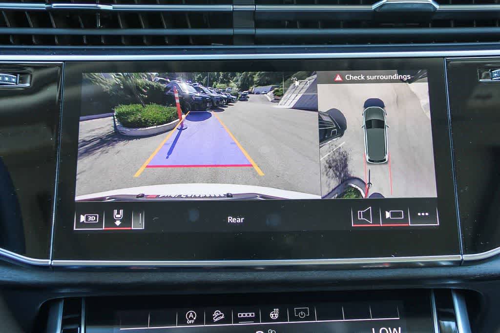 Thumbnail: 2026 Audi Q7 - 23