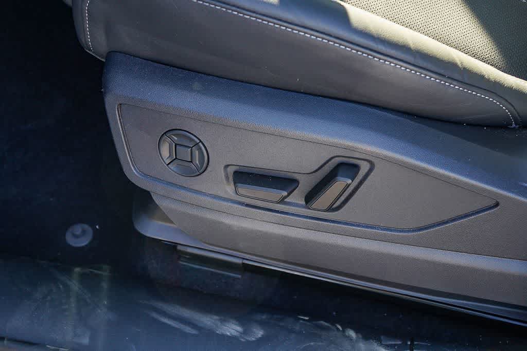 Thumbnail: 2025 Audi Q5 - 24