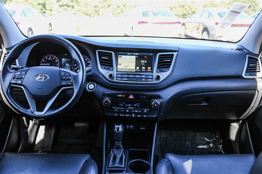Thumbnail: 2017 Hyundai Tucson - 12