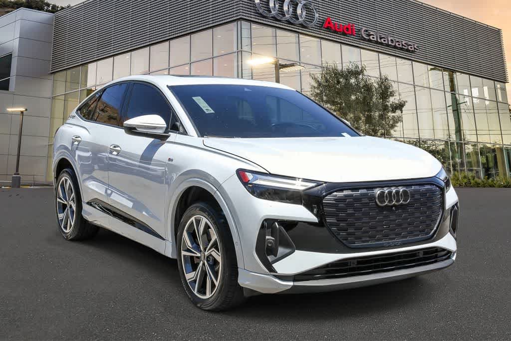 Thumbnail: 2023 Audi Q4 e-tron - 5
