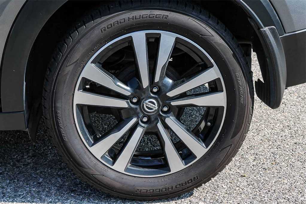 Thumbnail: 2020 Nissan Kicks - 11
