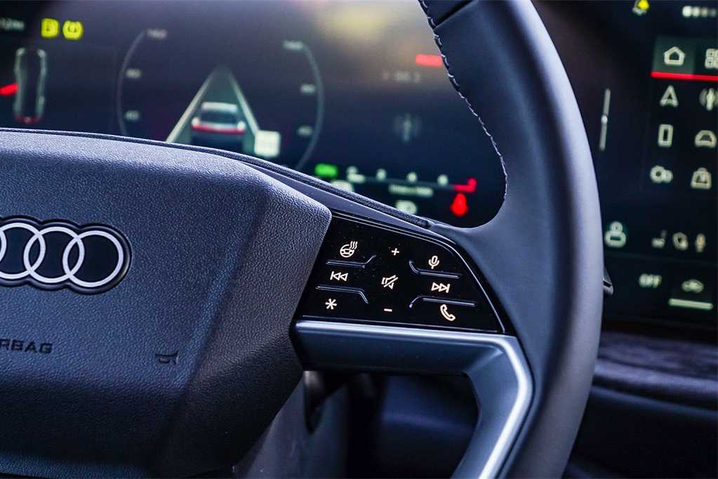 Thumbnail: 2025 Audi Q5 - 17