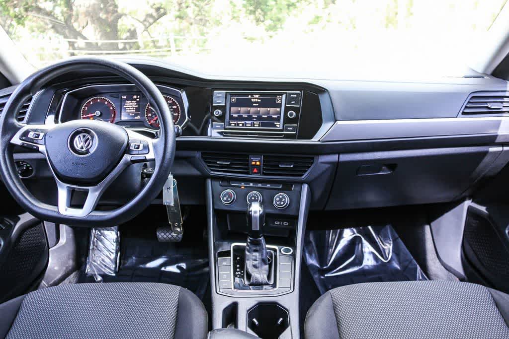 Thumbnail: 2020 Volkswagen Jetta - 12