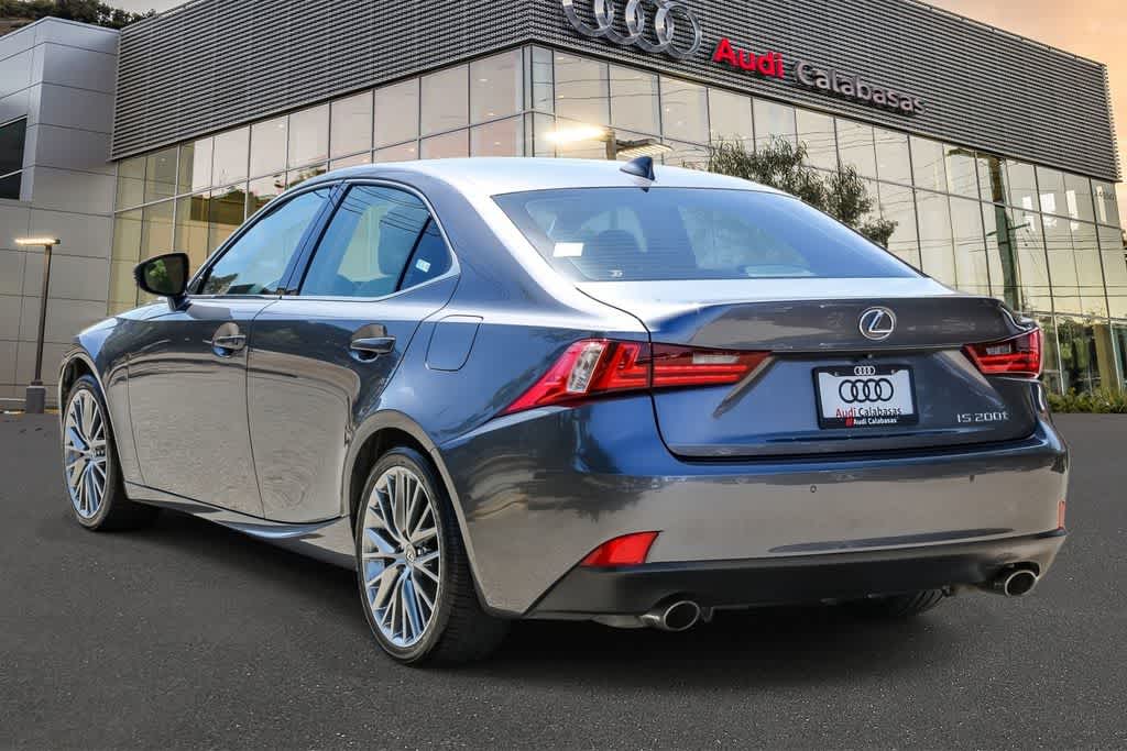 Thumbnail: 2016 Lexus IS - 2