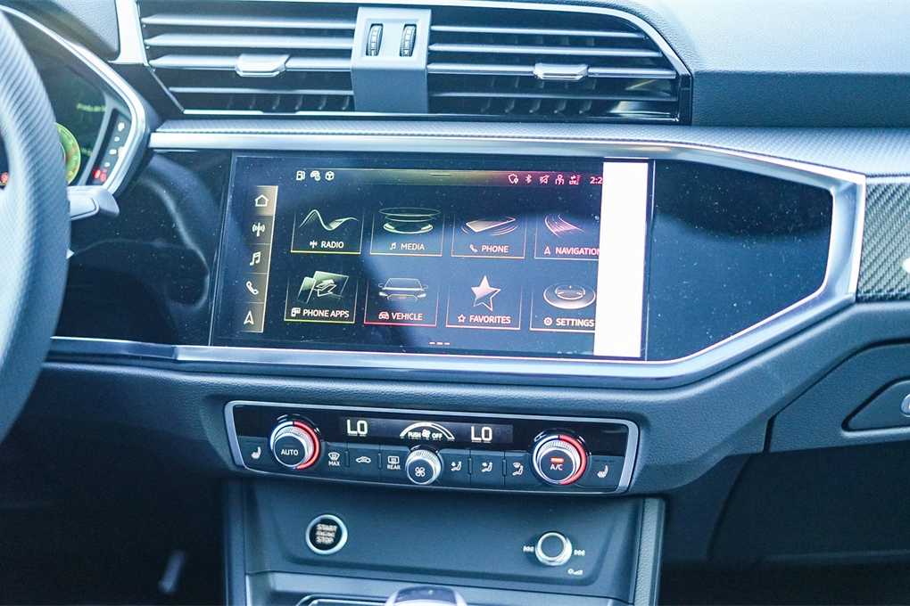 Thumbnail: 2025 Audi Q3 - 14