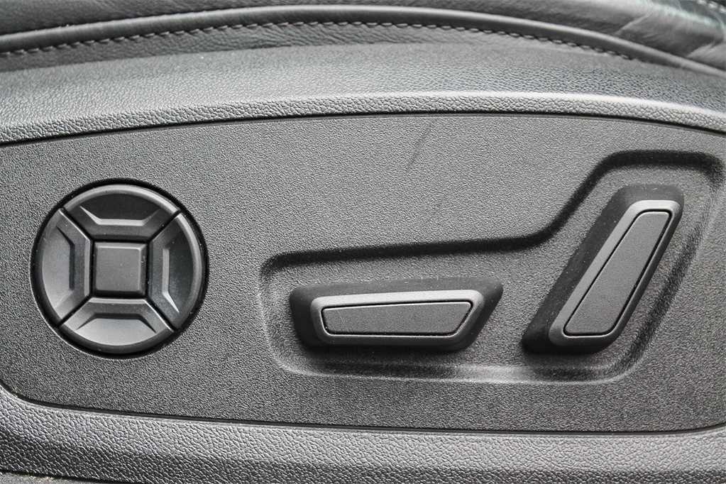 Thumbnail: 2022 Audi e-tron - 24